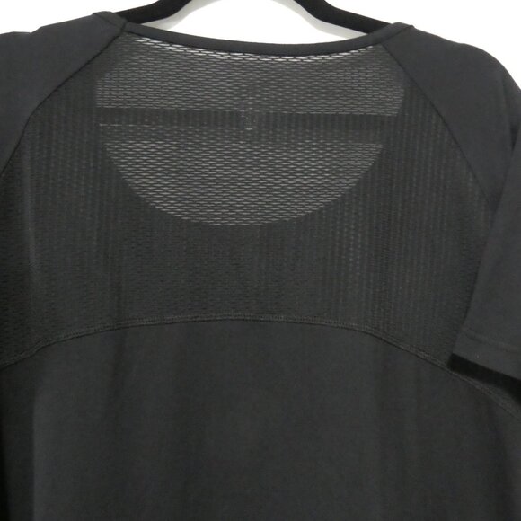 NOLA | 1X | Classic Black Exercise T-Shirt | Round Neck | Mesh Upper Back - Picture 9 of 13